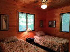 Mia's Black Dog Lodge on beautiful Big Lake Chetac - Image 5