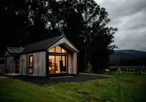 Relax and unwind at Three Paddocks and a Hill - Image 3