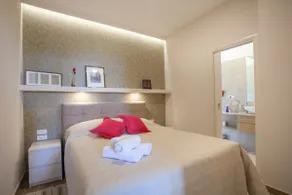 Luxury sea view Bacvice beach 1BR - Image 5