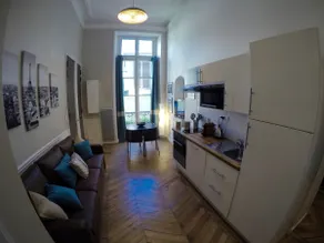 2 charming air-conditioned rooms in the heart of Paris - Image 5