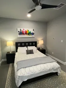 Private Suite & Bath Minutes from Downtown Houston - Image 2