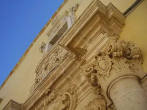 Baroque palace with swimming pool 6 km from the sea - Image 5