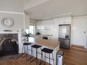Gowrie House - 4 bedroom in CBD - Image 2