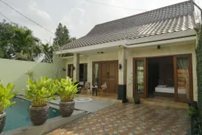 Villa Vanya Jogja (8-10p) private pool - Image 4