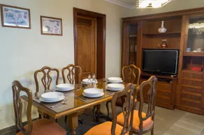 Casa F. Ruano - private patio - Wi-Fi - A/C - PARKING - Image 5