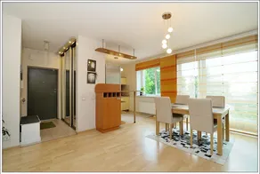 Sunny apartment in a city center - Image 4