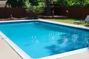 Nice house with pool and wide spaces - Image 2