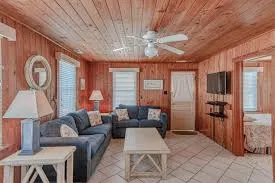 Sea Captain's Cottage 3 (Oceanfront Cottage Court) - Image 2