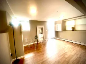 New York Brand New House Independent Entrance - Image 2