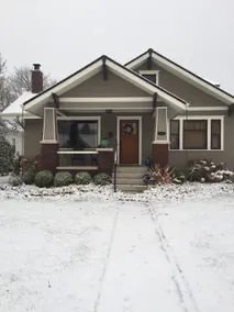 Location! Private, Charming, Craftsman - Image 2