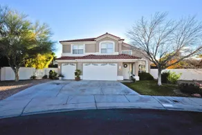 Summerlin's Finest with fabulous back yard - Image 2