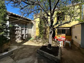 Amazing little townhouse. - Image 5
