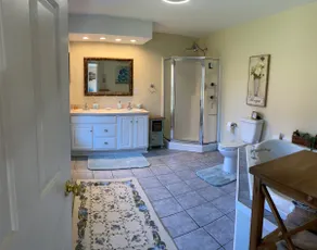 Modern Farmhouse near New London and Sunapee - Image 3