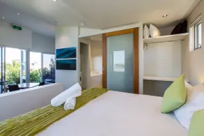 Aquatic Visions Sea View Apartment - Image 5