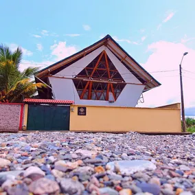 SHAKAI Bamboo House - Image 2