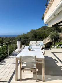 Architect-designed house, jacuzzi & incredible sea view - Image 3