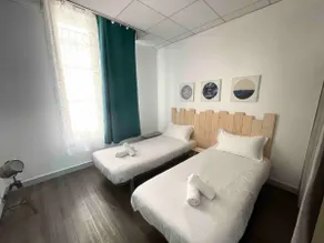 Sapphire Blue – Air-conditioned, Pet Friendly - Image 5