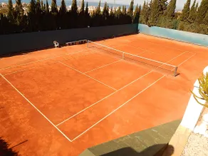 Tower apartment with pool, tennis court + sauna use - Image 4