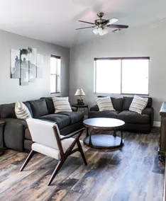 Cozy Downtown Duplex - Image 2