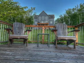Lily Lakehouse - Sunsets Included, Unhurried - Image 2