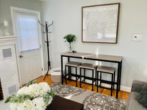 Annapolis home, near Downtown - Image 2