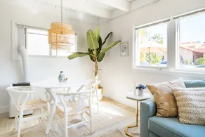 Stroll to the Beach in Belmont Shore from a Bohemian Getaway - Image 4