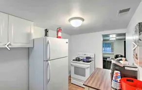 Detroit Cozy Cottage Dearborn Heights cute, cozy & 20 mins from Downtown Detroit - Image 5