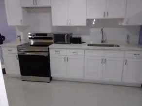 Bayfront Budget Friendly 2 Bedrooms and 2 Bathrooms Apt in Gated Community - Image 5