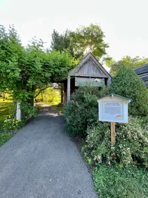 Trail’s End: Large, modern, 10min walk to town, ultra-fast Wi-Fi, heated floors! - Image 3