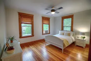 Eric and Jason's Clifton Gaslight Apartment - Image 5