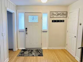 Relax/Spacious Home.Central to Everything! 5 Beds - Image 2