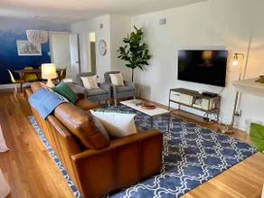 Stunning Coastal Charmer Near Downtown and Beach - Image 2