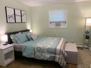 Modern 2-Bedroom Apt near Downtown & Highway - Image 4