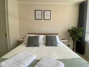 Spacious 2D/2B Apartment - Image 2