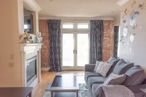 Double Master Unit in Gorgeous Victorian Mansion - Image 2