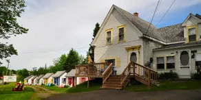 Aweigh Downeast Lodge and Cabins - Image 2