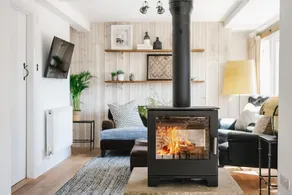 Cotswold Stone Cottage avec un intérieur élégant, des canapés et des lits confortables et un patio ensoleillé - Image 4
