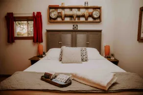 Unique Barndominium studio, private Hot tub & yard - Image 2