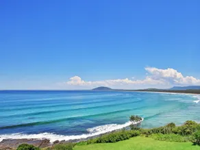 Panoramic ocean views throughout - Image 2