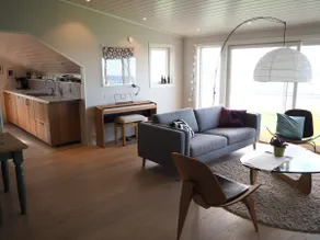Blue Ocean Apartment - Image 3
