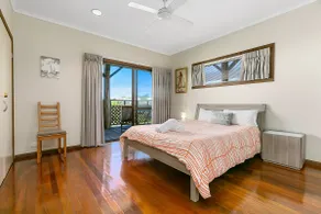 The Beach House, Sunshine Beach - Image 5