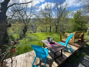 Unusual Wellness Cabin - Image 4