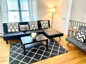 Clean, Spacious & Homey - parking, 2 TVs, laundry - Image 5