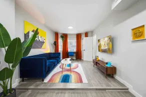 3D Tour! Designer Condo near Logan Square - Image 4
