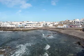 Charming Apartment Abuelo Miguel On the Beach with Rooftop Terrace, Ocean View & Wi-Fi - Image 5
