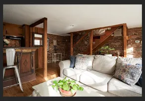 Private Rustic Carriage House - Image 3