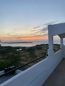Sunset Haven: Stunning Views - Image 3