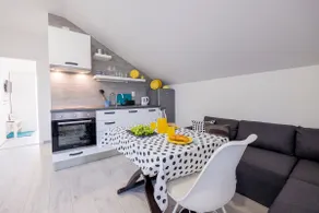 Le Petit - Image 3