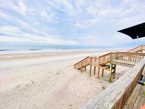 Oceanfront 5 BD Pet Friendly Oasis - Image 4