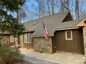 Acre Forest Retreat | 1 GB WiFi + Office near RTP - Image 4